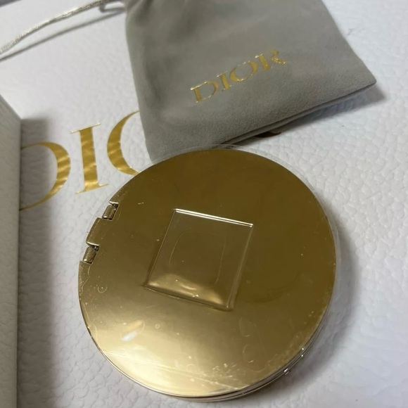 Dior Novelty Limited Edition Compact Mirror - Picture 4 of 5